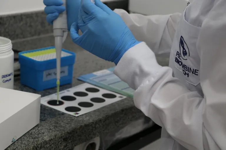 Imagem da notícia FAPEMIG lança resultado preliminar da Chamada Laboratórios Certificadores
